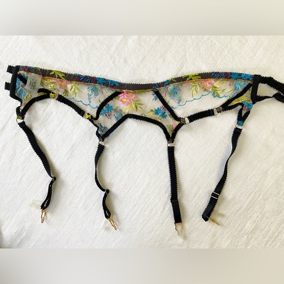 Edge o’ Beyond Zuzia Cut Out Suspender size 1-2 XS/S - Picture 5 of 6